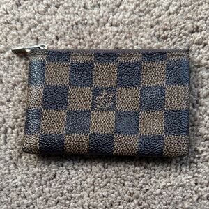 LV pouch